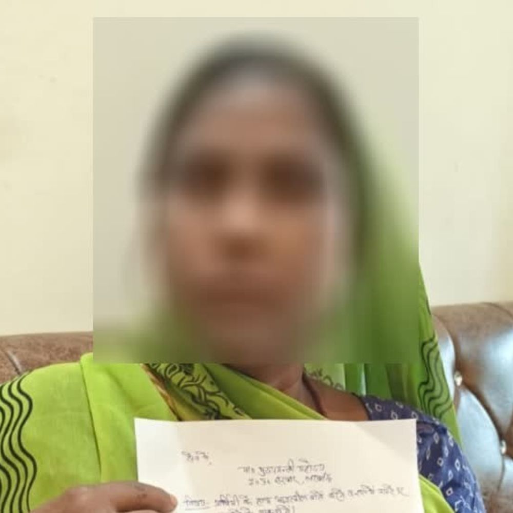 टोल प्लाजा की महिला कर्मचारी ने अधिकारी पर लगाए आरोप:सुलतानपुर में अश्लील हरकतें, जातिसूचक गालियां देने का आरोप; मुख्यमंत्री से न्याय की गुहार