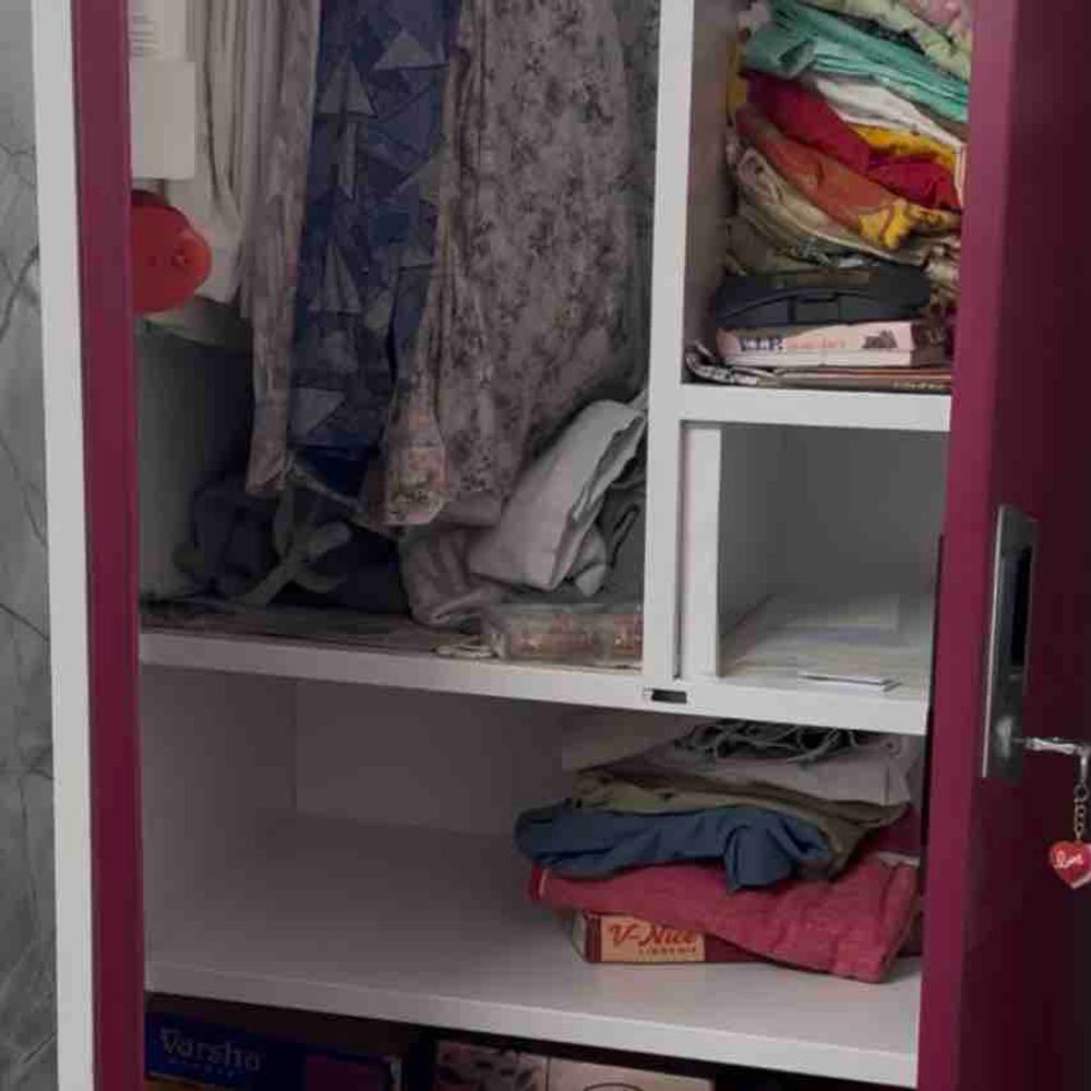 बिजली कटौती के बीच लाखों की चोरी:चकेरी में घर में सेंध लगाई, पुलिस पर बदसलूकी का आरोप