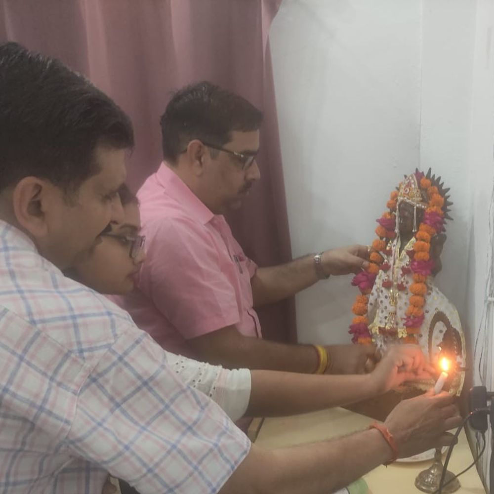 दयानंद महाविद्यालय में छात्रों ने सांस्कृतिक प्रतिभा दिखाई:लोकगीत, नृत्य और नाटक से बंधा समां, सरस्वती वंदना हुई