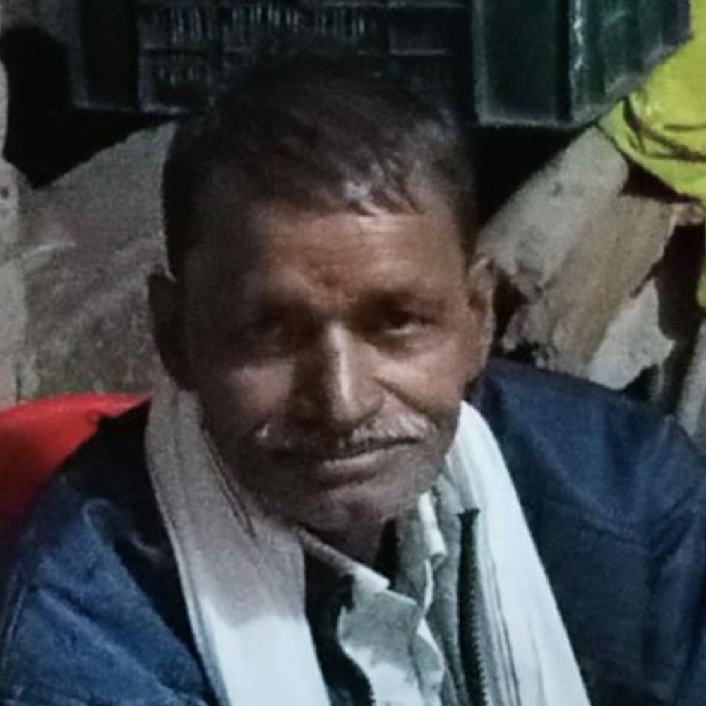 उन्नाव में बाइक की टक्कर से अधेड़ की मौत:रोड क्रॉस करते समय हादसा, पुलिस ने पोस्टमार्टम के लिए भेजा शव