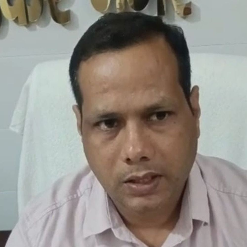 वित्तीय गड़बड़ी मामले में प्रधानाध्यापक प्रवीण मिश्रा निलंबित:स्मार्ट क्लास के लिए ₹1.35 लाख की खरीद में लापरवाही का आरोप