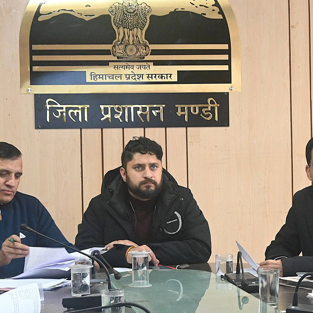 मंडी में प्रशासन ने चिन्हित किए 323 ब्लैक स्पॉट:  39 पर सुधार कार्य पूरा, बाकी पर काम जारी, पिछले तीन महीने में 83 दुर्घटनाएं – Mandi (Himachal Pradesh) News