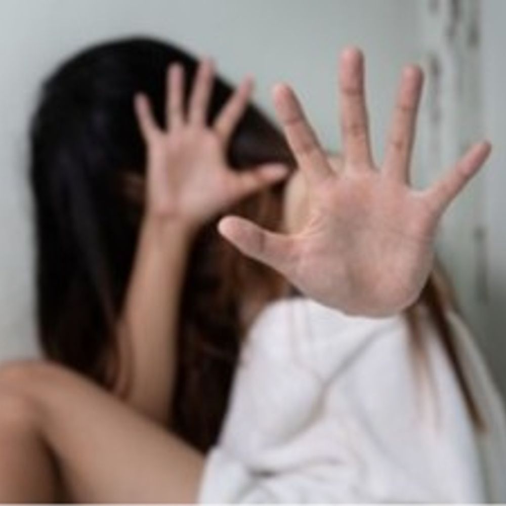 दतिया में किशोरी से ब्लैकमेल कर रेप:वीडियो वायरल करने और जान से मारने की दी धमकी, दो आरोपी फरार