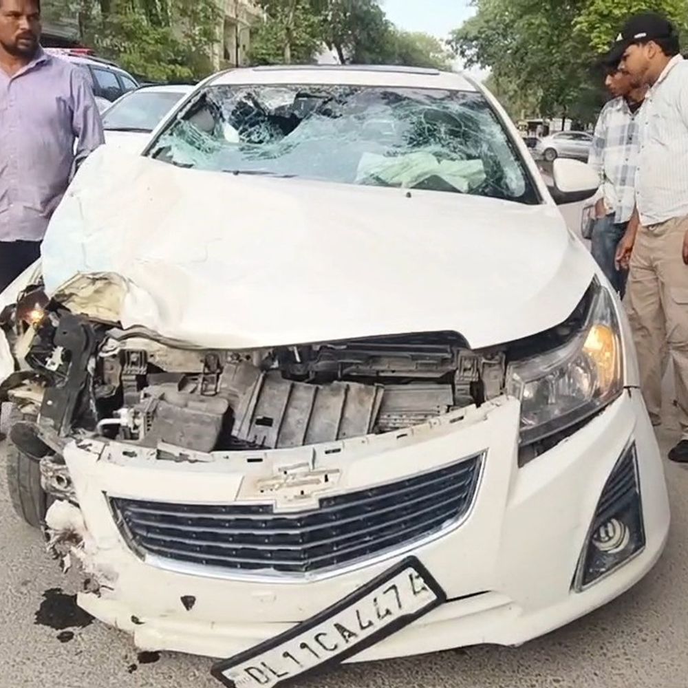 फरीदकोट में कार ने बाइक-स्कूटी को टक्कर मारी:  एक व्यक्ति की मौत, 2 विद्यार्थी गंभीर घायल; पुलिस हिरासत में आरोपी ड्राइवर – Faridkot News