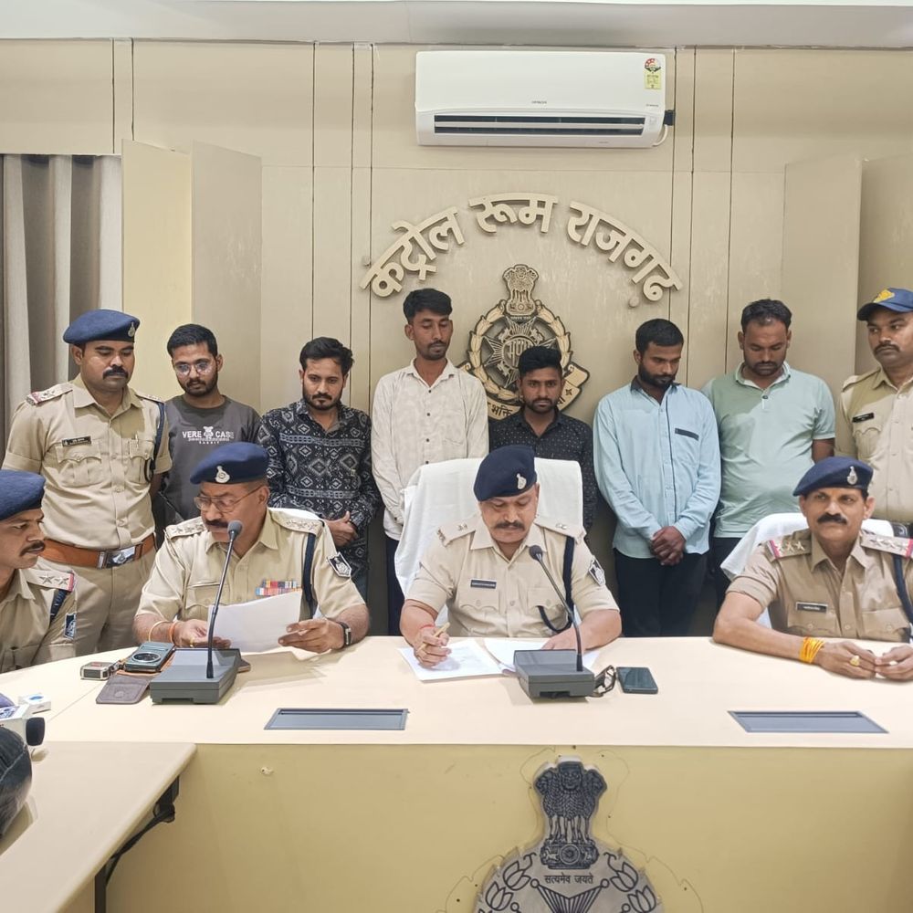 बिना डिलीवरी के बने 137 जन्म प्रमाण पत्र:  आधार सुधार के नाम पर बनाते थे सर्टिफिकेट; 6 आरोपी गिरफ्तार, डाटा एंट्री ऑपरेटर निकला मास्टरमाइंड – rajgarh (MP) News