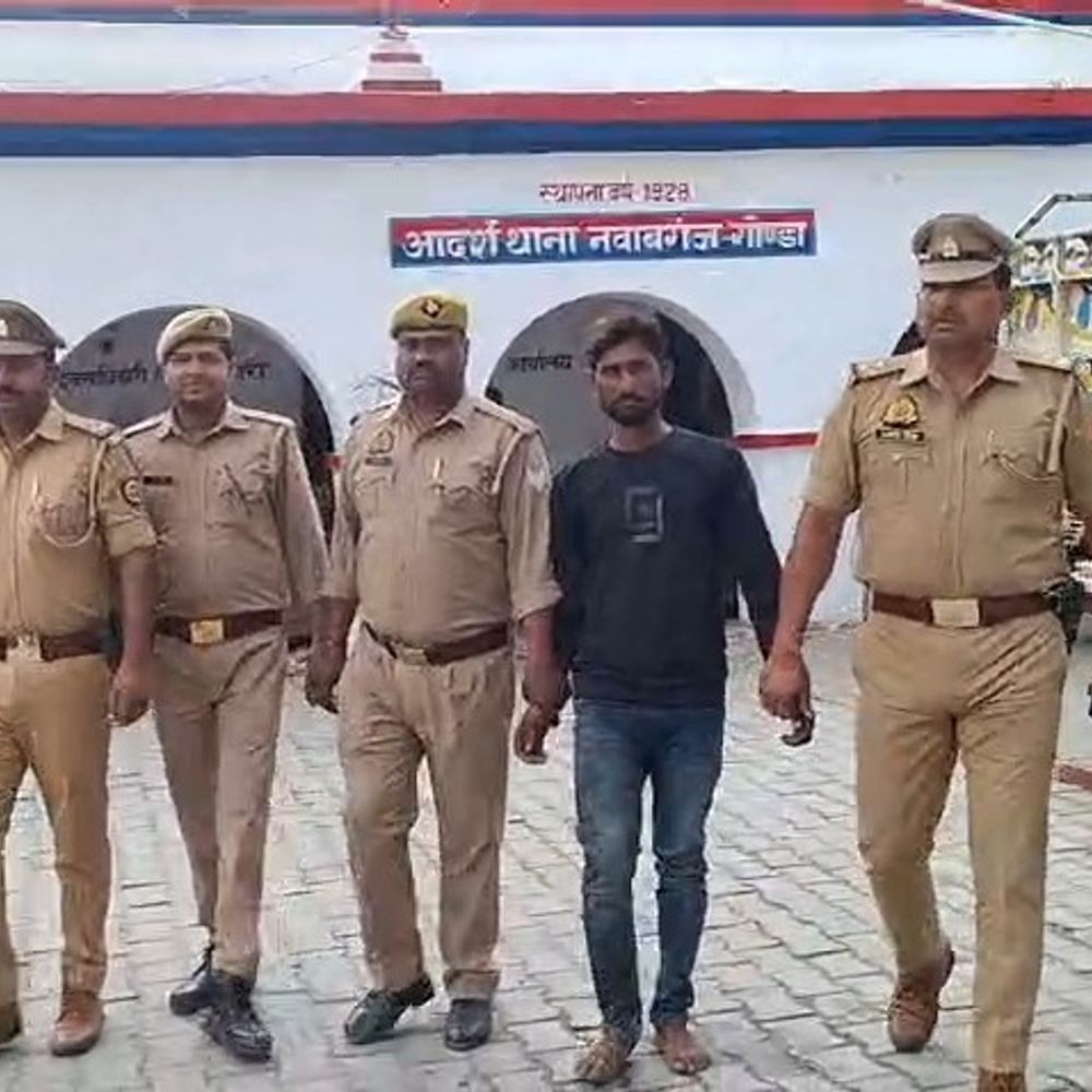 गोंडा में पशु तस्कर गिरफ्तार, पुलिस ने भेजा जेल:फारुख और दद्दन दूसरे जिलों में बेचते थे चोरी के पशु