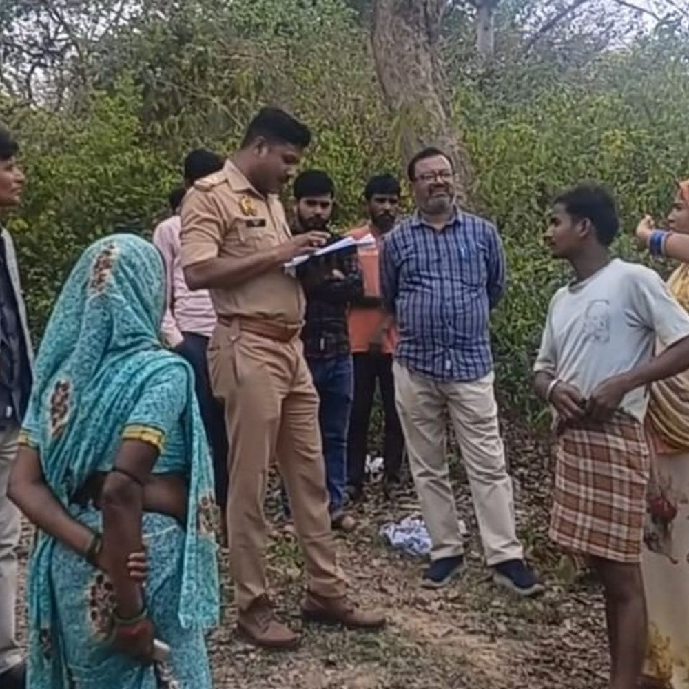 शौच के लिए गई शादीशुदा युवती का शव मिला:अयोध्या में प्रेमी पर हत्या का शक, पहले भी भगाकर ले गया था