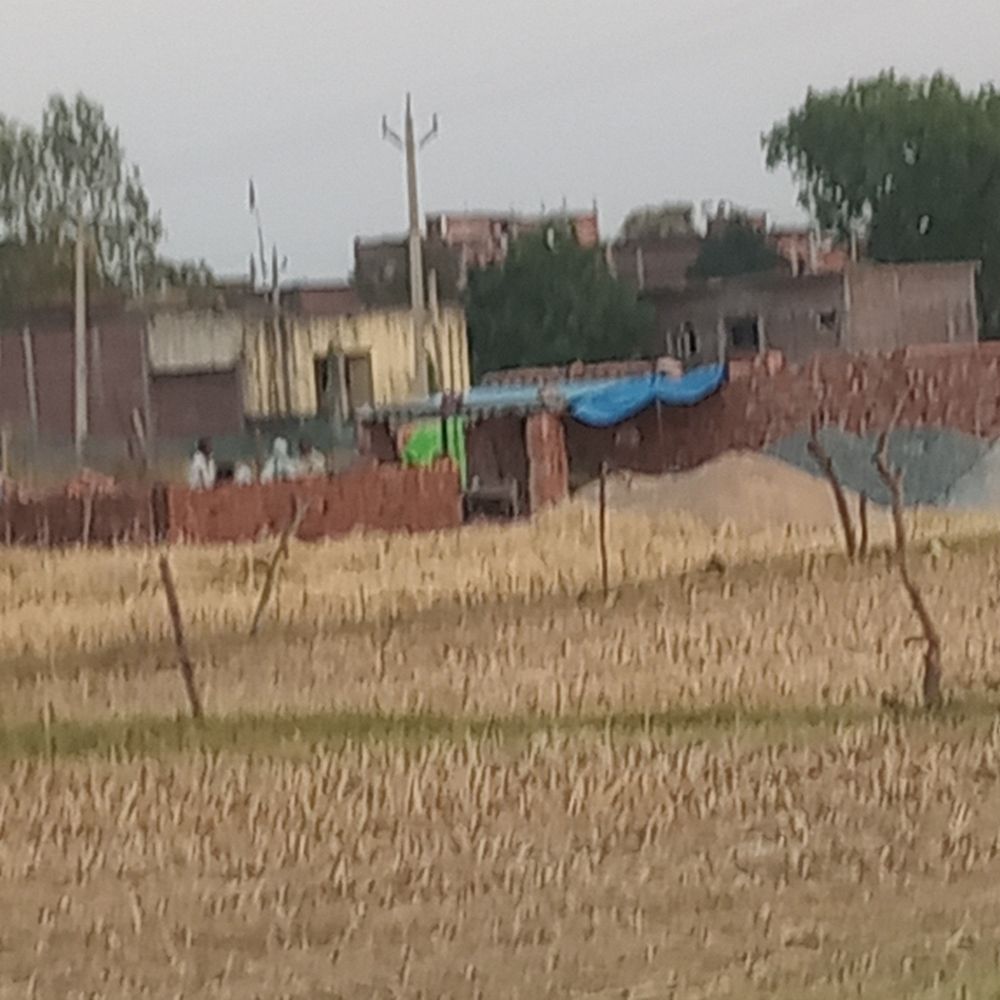 संतकबीर नगर के मेंहदावल में बिना अनुमति मदरसा निर्माण:SDM के निर्देश पर CO-SO ने काम रुकवाया, जांच जारी