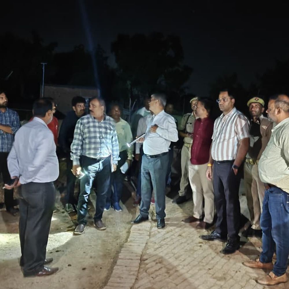 अपर मुख्य सचिव ने गोशालाओं का किया निरीक्षण:परास और बेहटा गंभीरपुर गोशालाओं में चारा-पानी पर जताई नाराजगी