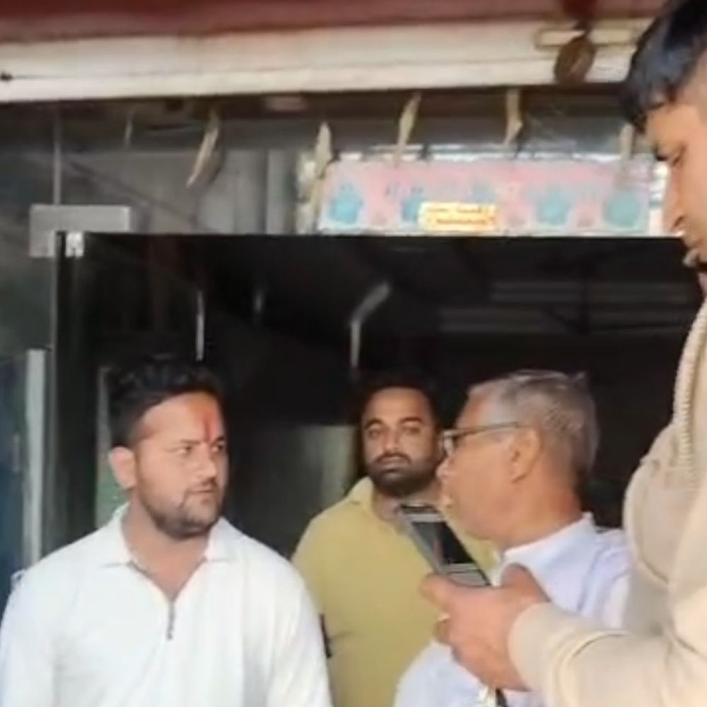 मेरठ में लिफ्ट गिरने से युवक की मौत:नवोदय हॉस्पिटल में मरम्मत के दौरान हादसा, एक साथी गंभीर