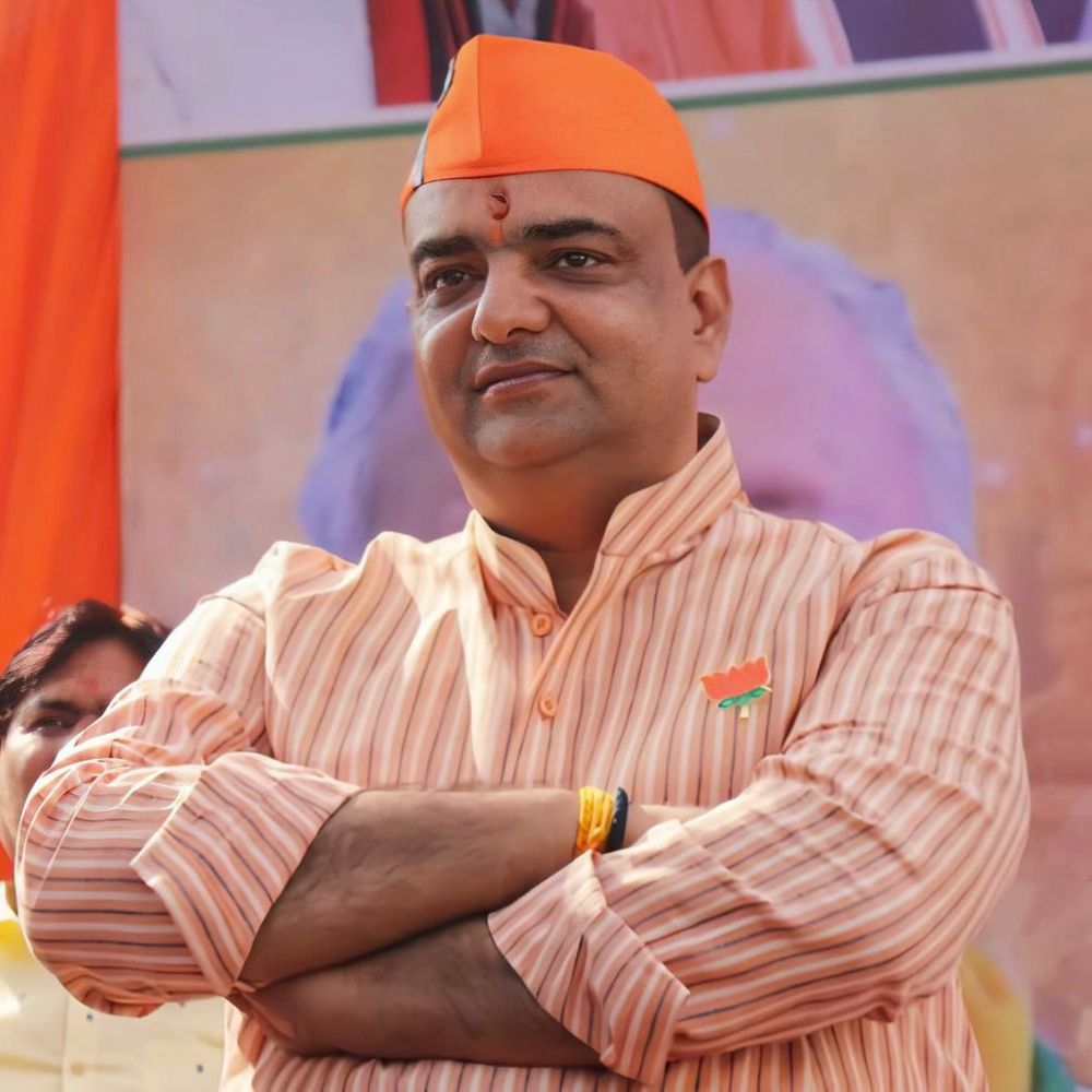 भाजपा ने रामपुर विधायक आकाश सक्सेना को सौंपी जिम्मेदारी:सिलीगुड़ी सीट पर बंगाल चुनाव में जीत सुनिश्चित करने का लक्ष्य