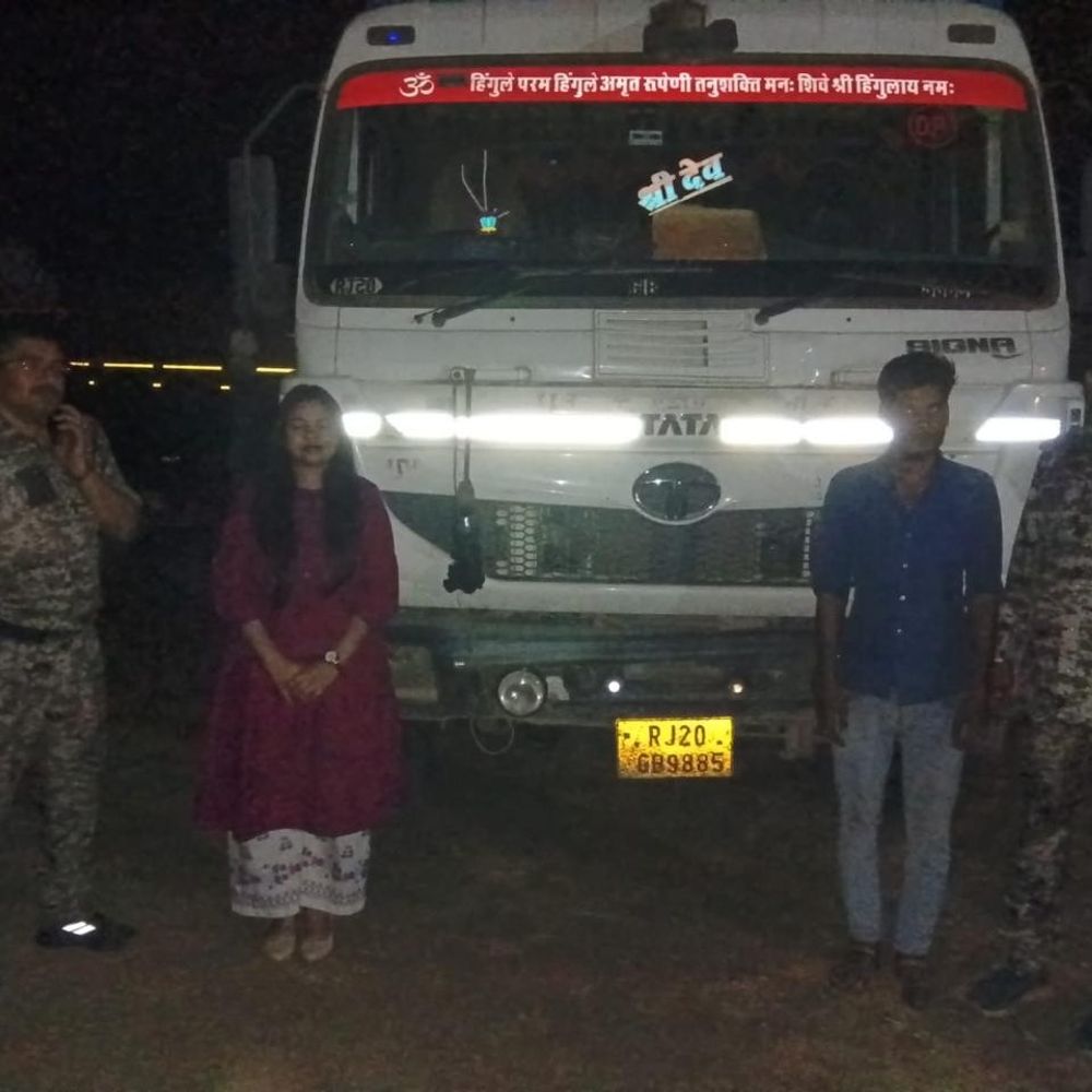 सिंगरौली: आरटीओ ने तीन ओवरलोड मालवाहक पकड़े:बिना परमिट चल रहे वाहनों पर कार्रवाई, कई पर चालान