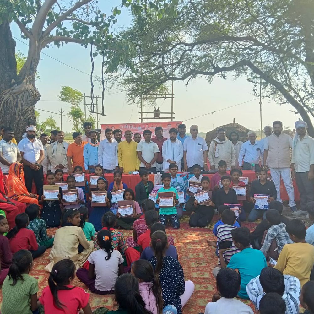 भदोही में एनएसयूआई ने निबंध प्रतियोगिता व सम्मान समारोह किया:  आधुनिक भारत में नेहरू के योगदान पर सफल छात्रों को किया गया सम्मानित – Bhadohi (Sant Ravidas Nagar) News