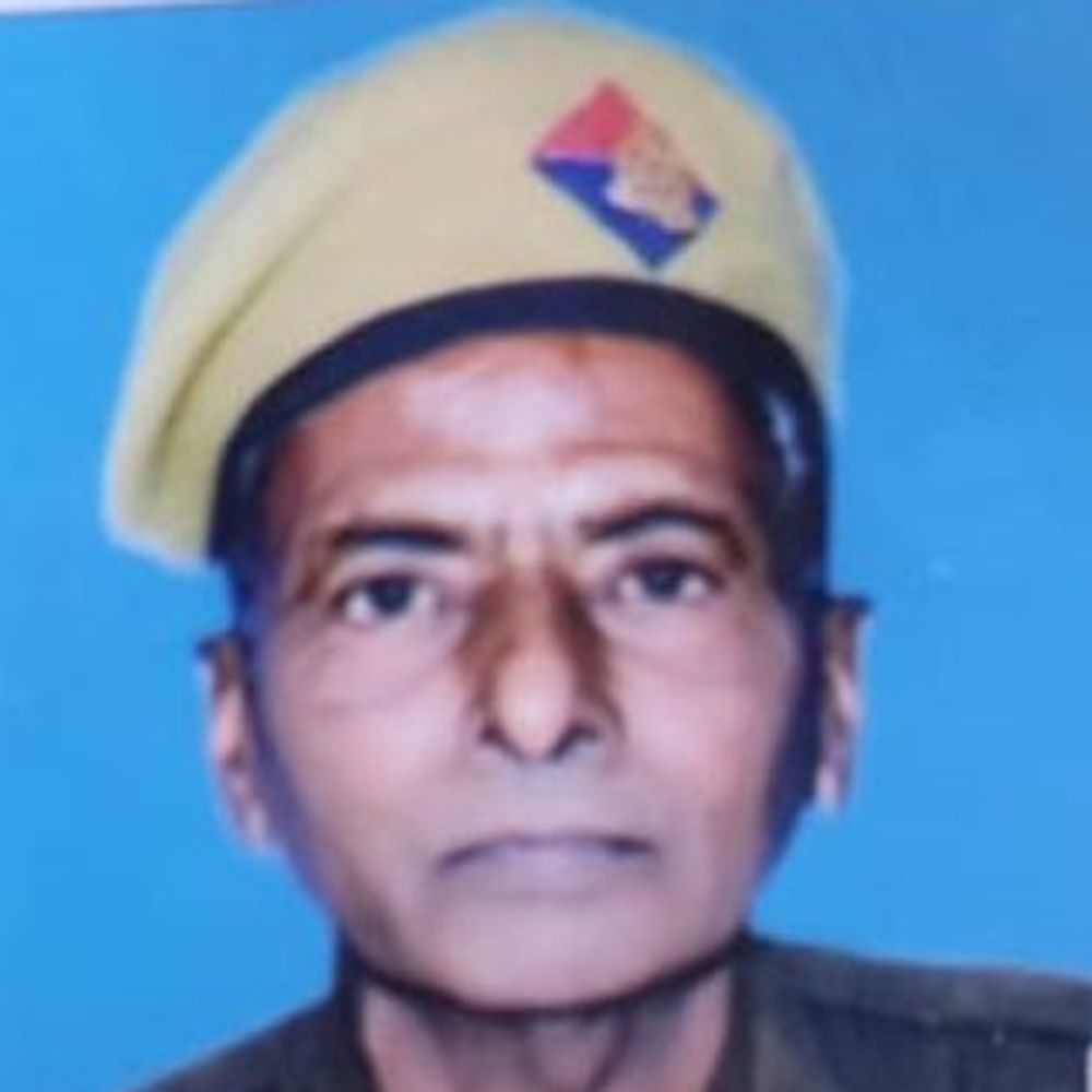 पुलिस फॉलोवर की मौत:छुट्टी पर घर आए, संभल पुलिस लाइन में थे तैनात