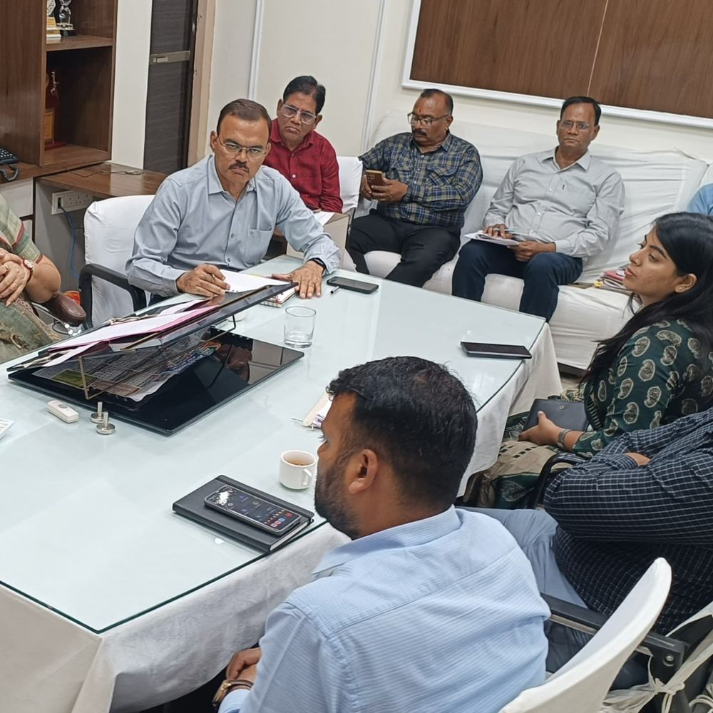 बुरहानपुर में निगम का नया भवन बनेगा:महापौर पटेल ने चौराहों के सौंदर्यीकरण के भी दिए निर्देश