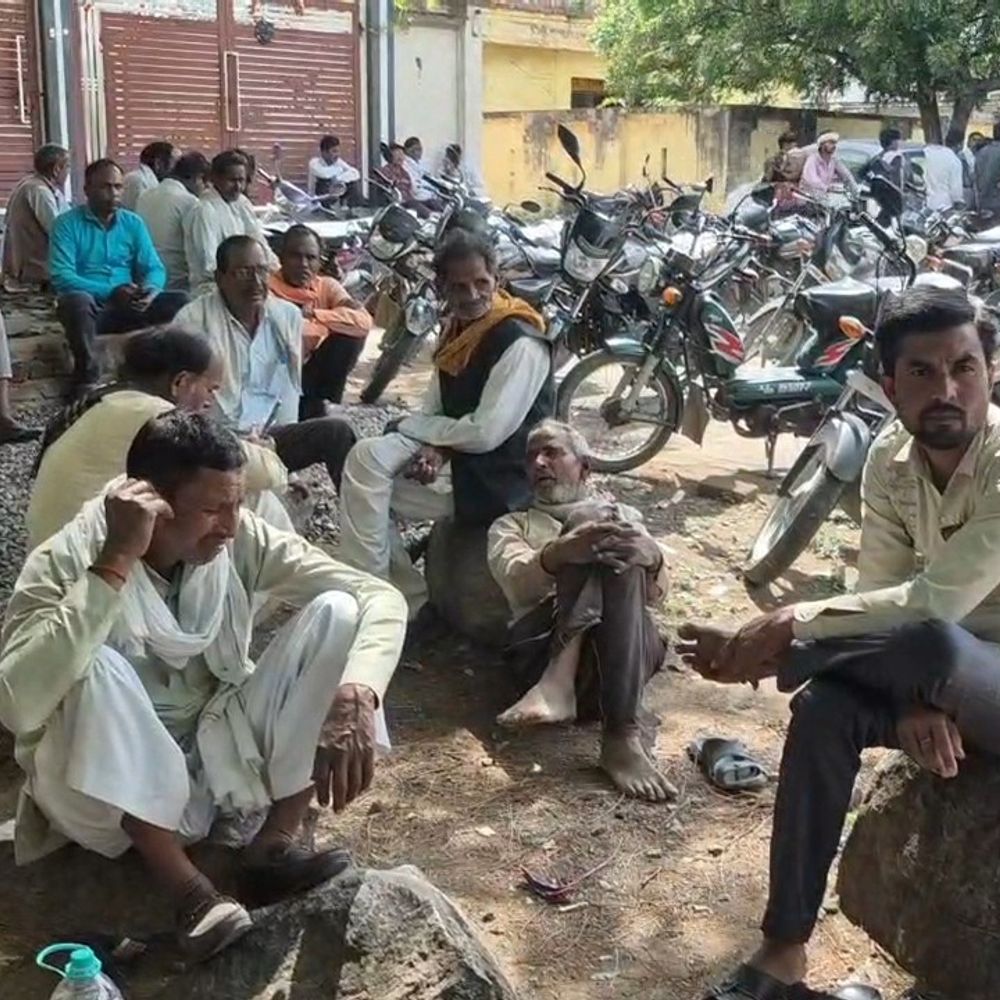 महोबा में बीमारी से परेशान व्यक्ति ने किया सुसाइड:गंभीर बीमारी और शराब की लत परेशान था, फांसी लगाकर जान दी