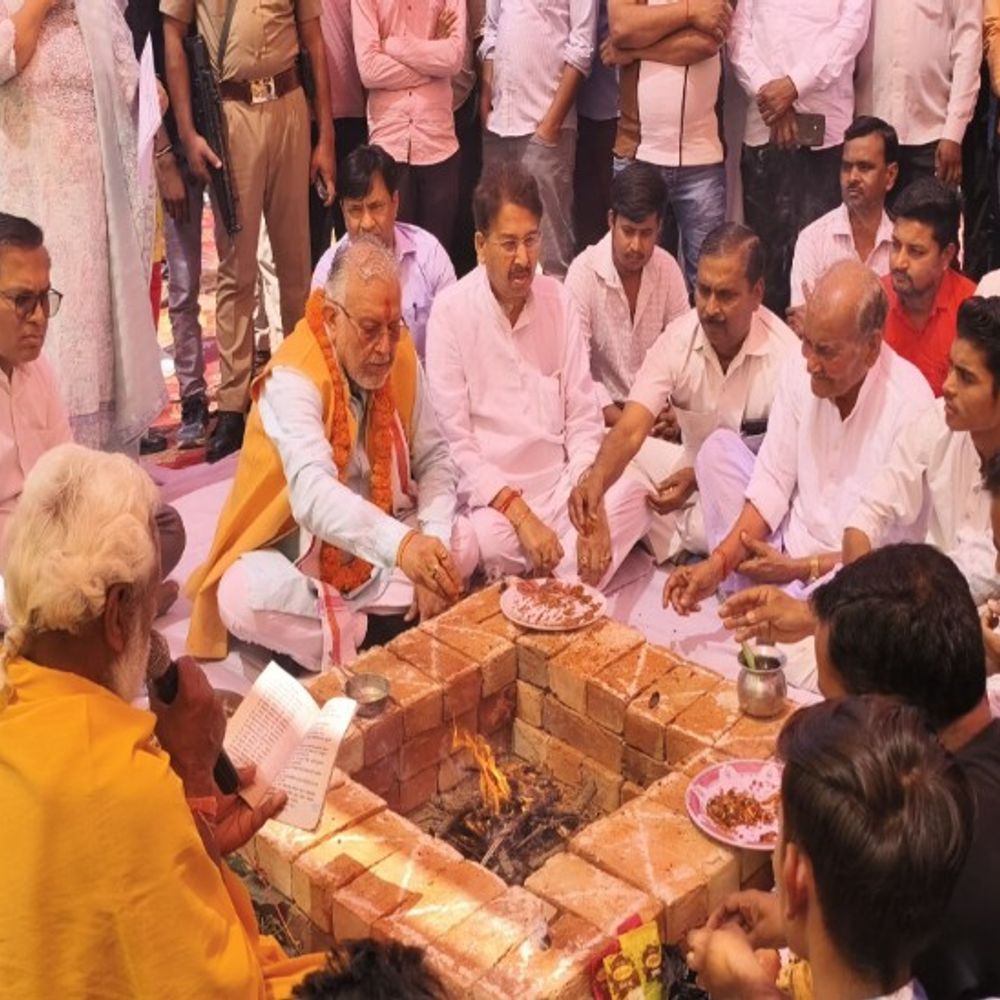 प्रदेश के वित्त मंत्री सुरेश खन्ना शाहजहांपुर पहुंचे:बिजलीघर और उत्सव भवन का भूमि पूजन कर किया शिलान्यास