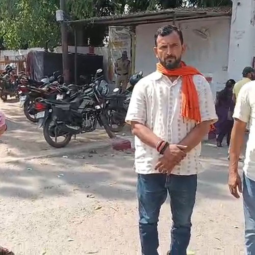 युवक को फोन पर जान से मारने, अपहरण की धमकी:पीड़ित SP से शिकायत कर सुरक्षा की मांग की, 3 के खिलाफ तहरीर