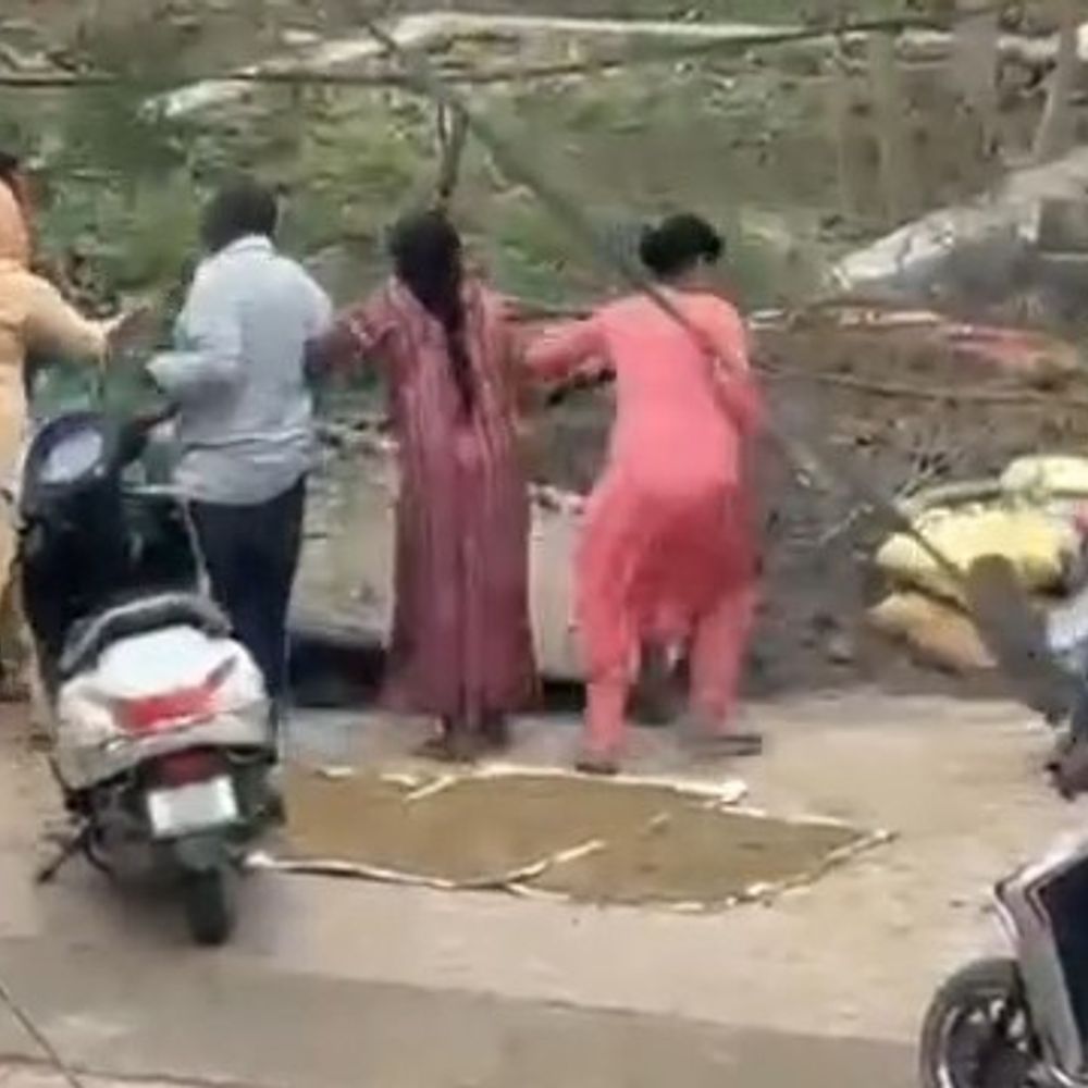 कंकरखेड़ा में डेरी विरोध पर परिवार पर हमला:दबंगों ने महिला से भी की मारपीट, घटना का वीडियो वायरल, पुलिस ने कहा तहरीर मिलने पर होगी कार्रवाई