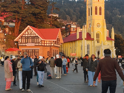 हिमाचल में सात दिन में सामान्य से 200% अधिक वर्षा:मनाली के तापमान में 8.2 डिग्री की आई गिरावट, आज साफ रहा मौसम