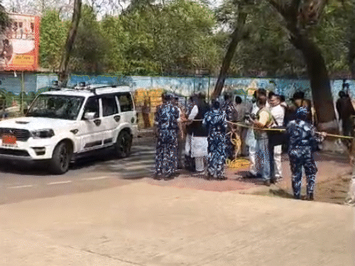 सीएम नीतीश कुमार दिल्ली के लिए रवाना:JDU नेताओं के साथ करेंगे बैठक, 10 अप्रैल को फाइनल हो सकता बिहार के नए CM का नाम