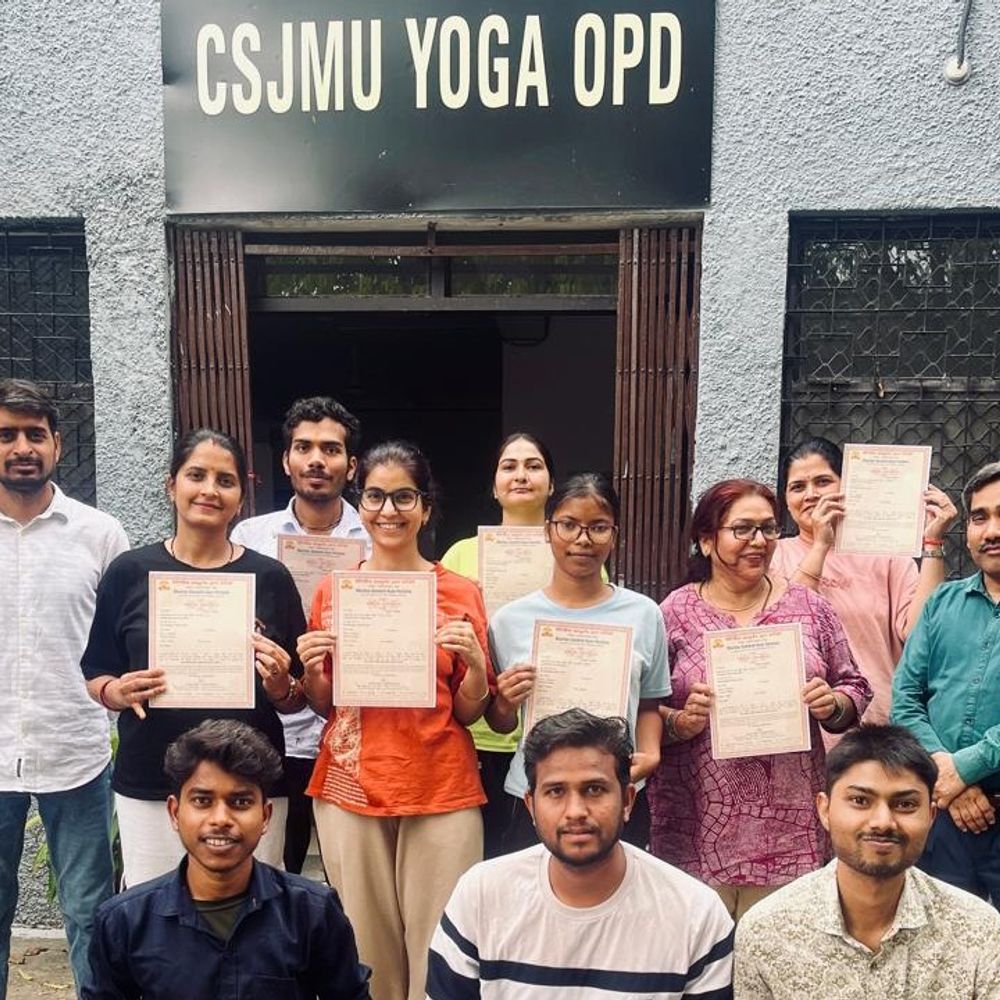 कानपुर के पार्कों में अब छात्र सिखाएंगे योग:CSJMU में बने दो खास 'हाउस', हर शनिवार शहर के अलग-अलग कोनों में लगेंगे शिविर