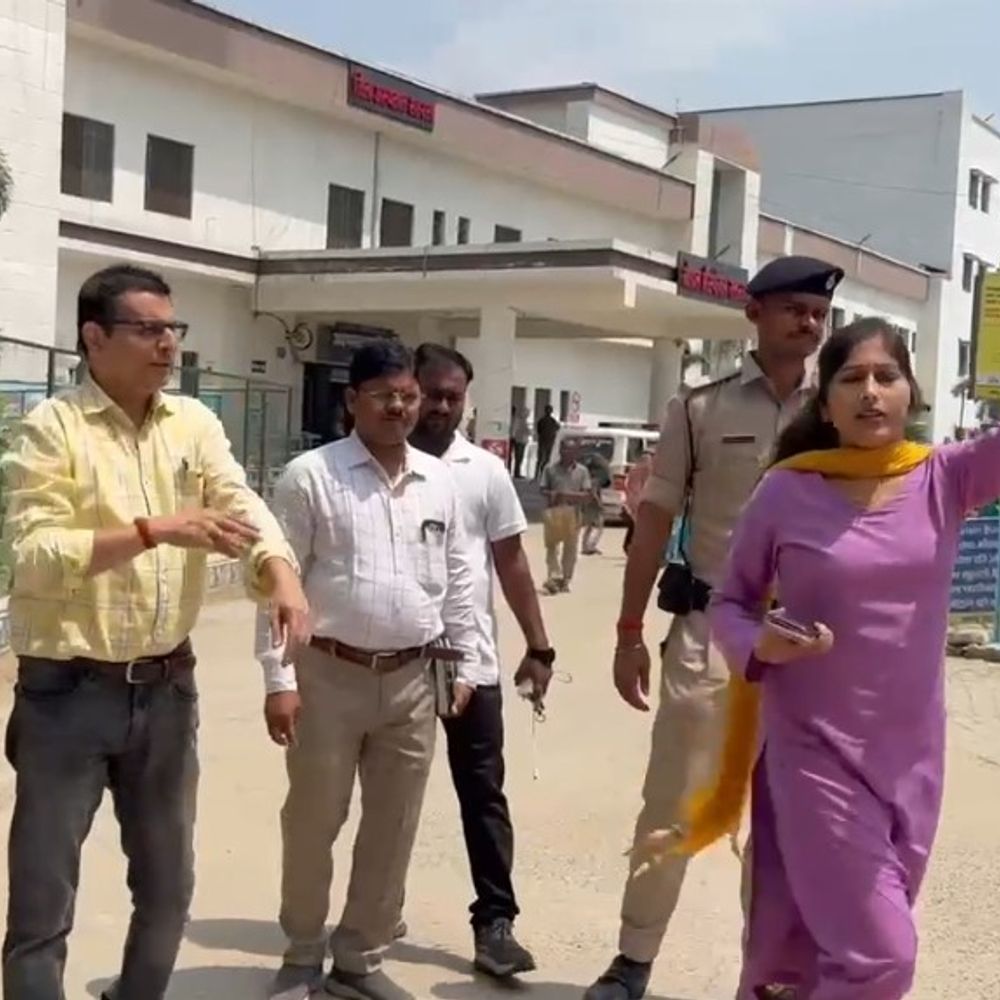 सहरसा सदर अस्पताल में सुधार, संकरी सड़क चौड़ी होगी:जलजमाव रोकने नाला बनेगा, ओपीडी के सामने पार्क, सुविधाओं और स्वच्छता सुधार पर जोर