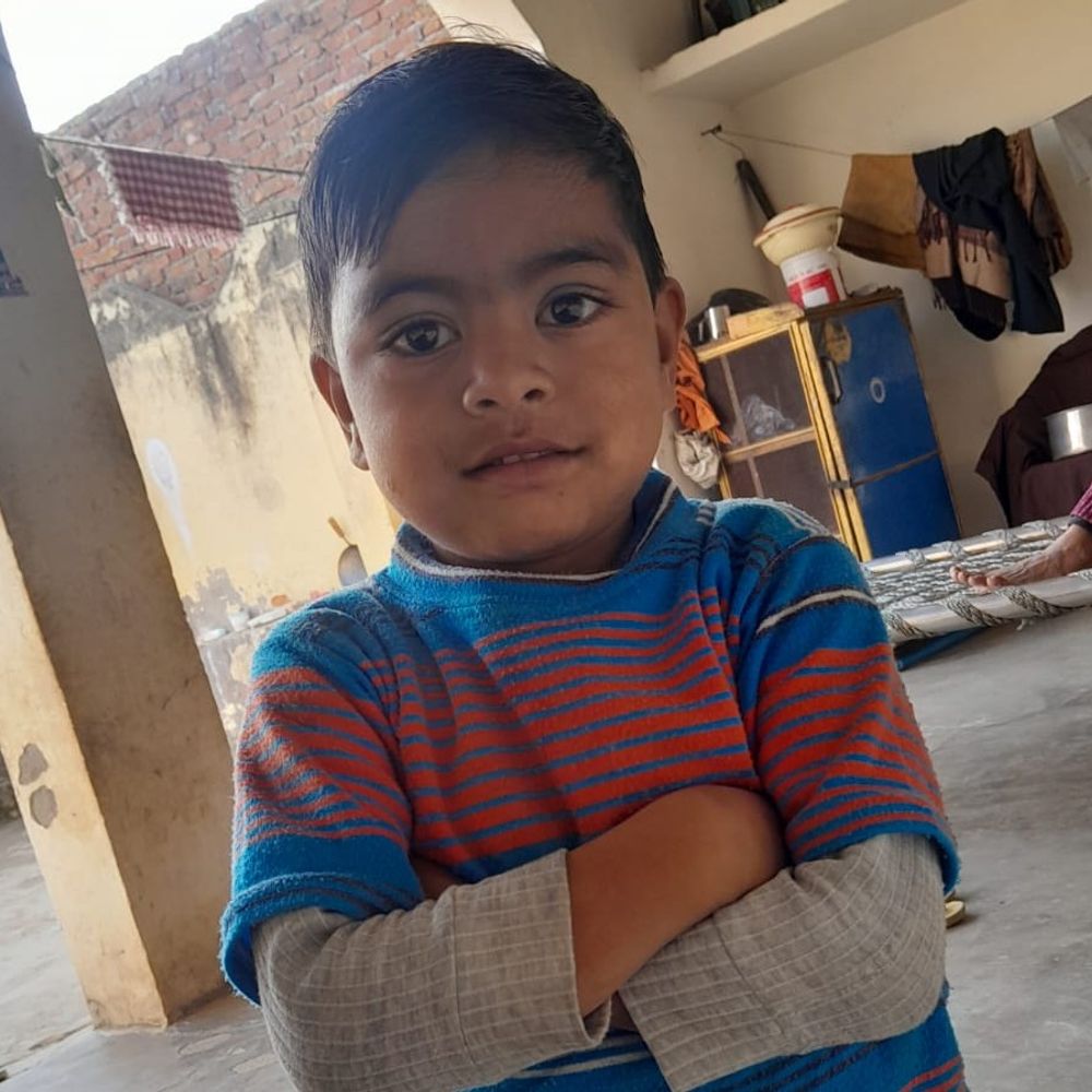 
                 6 साल के बच्चे का शव तालाब में मिला:22 घंटे के सर्च ऑपरेशन के बाद मिला, साइकिल लेकर खेलने निकला था 
            