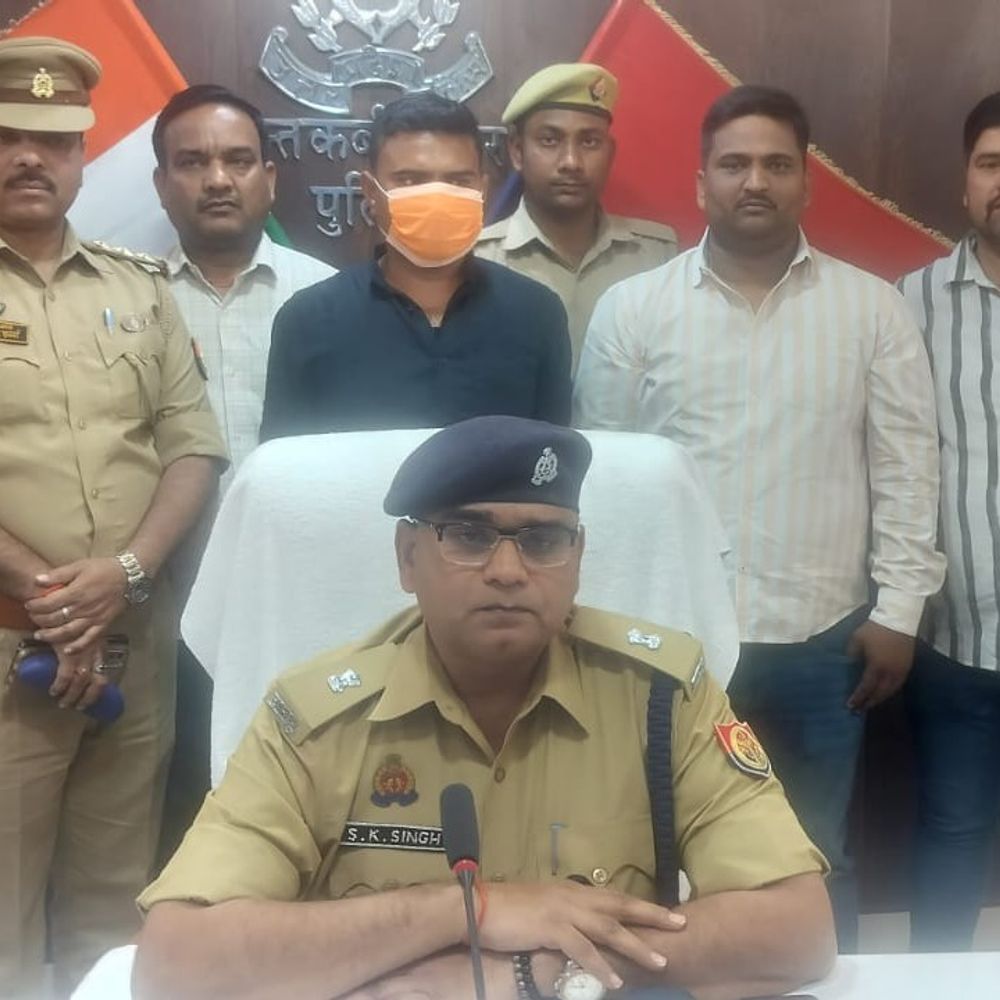 संतकबीरनगर में आजमगढ़ का असलहा सप्लायर गिरफ्तार:नेपाल बॉर्डर से हथियार लाकर करता था सप्लाई, भेजा जेल