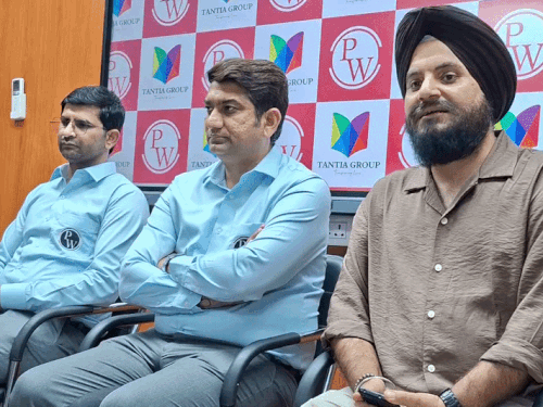 श्रीगंगानगर में अब हो सकेगी नीट-जेईई की तैयारी:  टांटिया ग्रुप और फिजिक्सवाला का ऑफलाइन कोचिंग सेंटर शुरू – Sriganganagar News