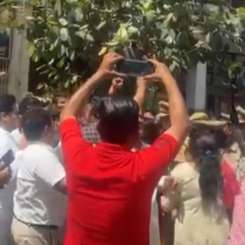 कांग्रेसियों ने असम सीएम का पुतला फूंकने का किया प्रयास:राष्ट्रीय अध्यक्ष मल्लिकार्जुन खड़गे पर टिप्पणी किए जाने पर जताया विरोध