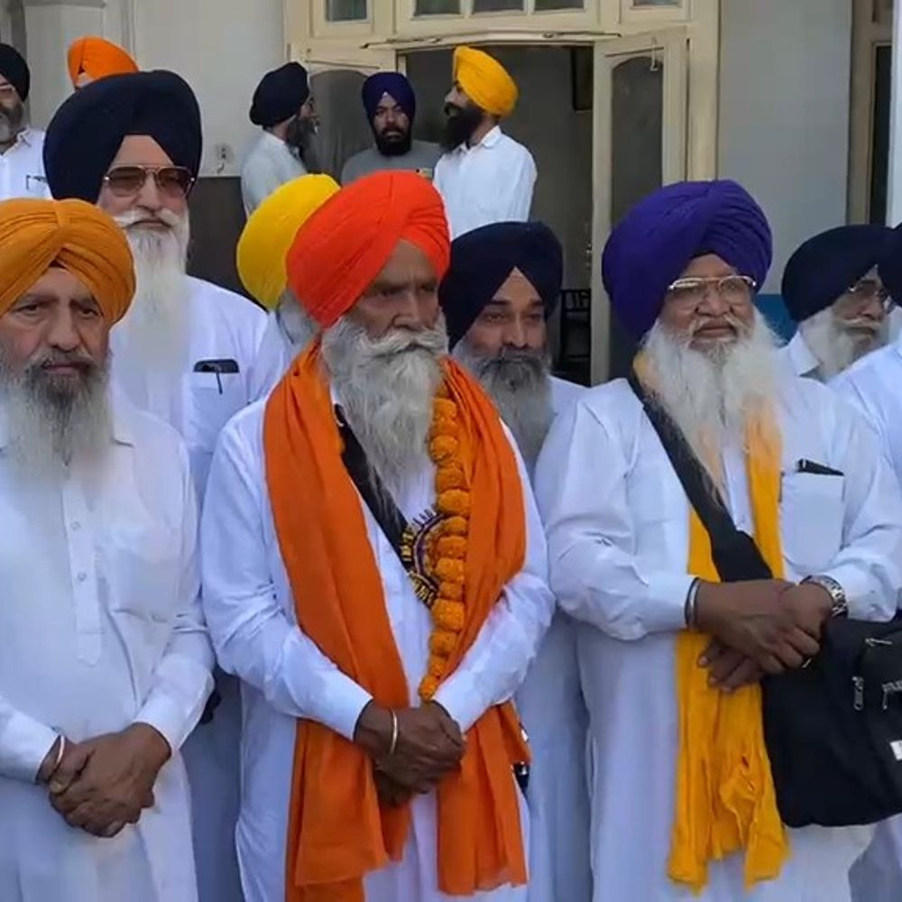 2840 सिख श्रद्धालुओं का जत्था पाकिस्तान रवाना:बैसाखी मनाने के साथ गुरुधामों के करेंगे दर्शन, 10 दिन का मिला वीजा; 19 अप्रैल को वापसी