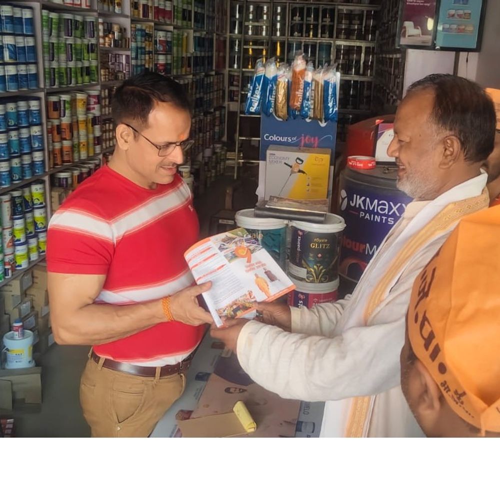 मिर्जापुर में भाजपा का घर-घर संपर्क अभियान तेज:रूखड़घाट, बल्ली का अड्डा में गिनाईं केंद्र-प्रदेश की योजनाएं