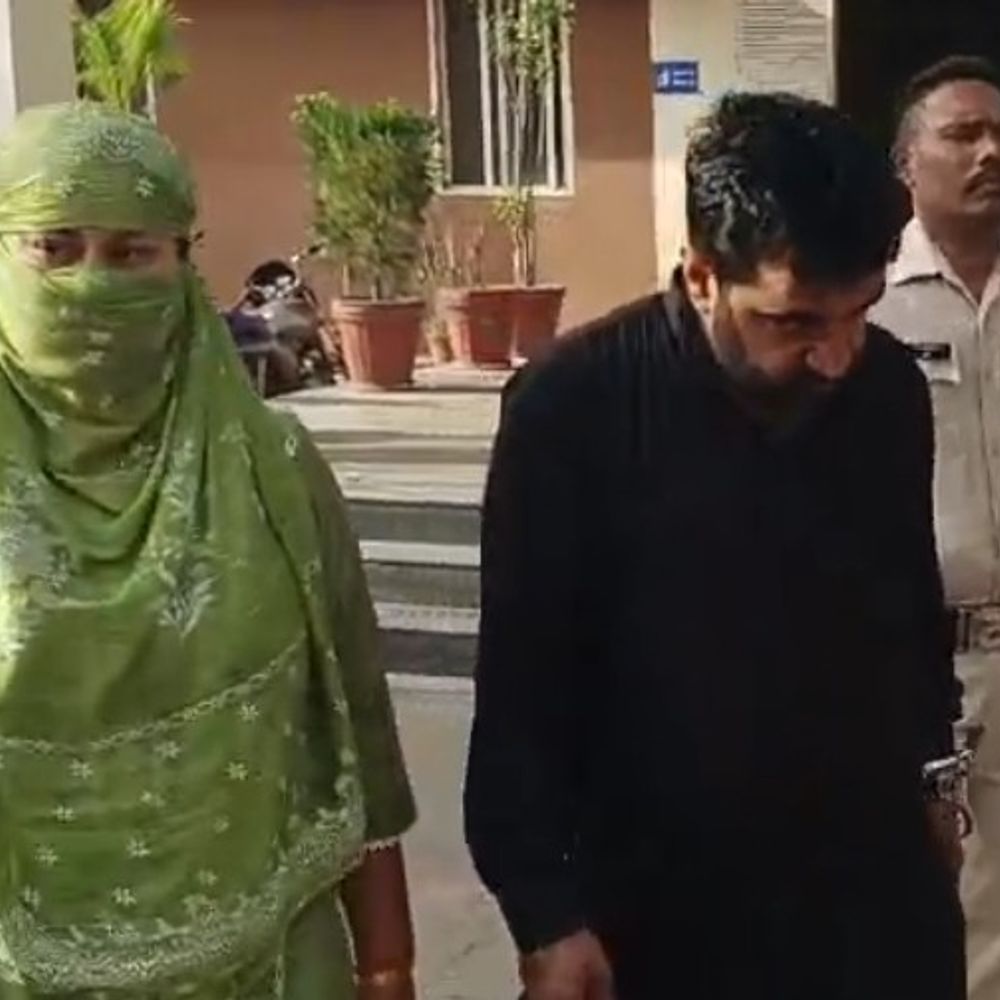 देवास ब्लैकमेलिंग मामले में डॉक्टर पहुंचे कोतवाली:  पुलिस से मांगी सुरक्षा, अब तक पांच आरोपी गिरफ्तार, 7 पर केस दर्ज – Dewas News