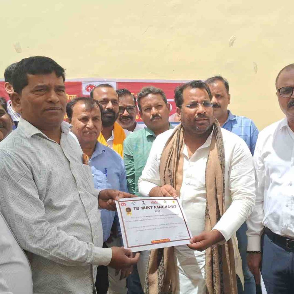 गोरखपुर में दस्तक अभियान शुरू:6.38 लाख घरों तक पहुंचेगी स्वास्थ्य टीम, संचारी रोगों की होगी पहचान