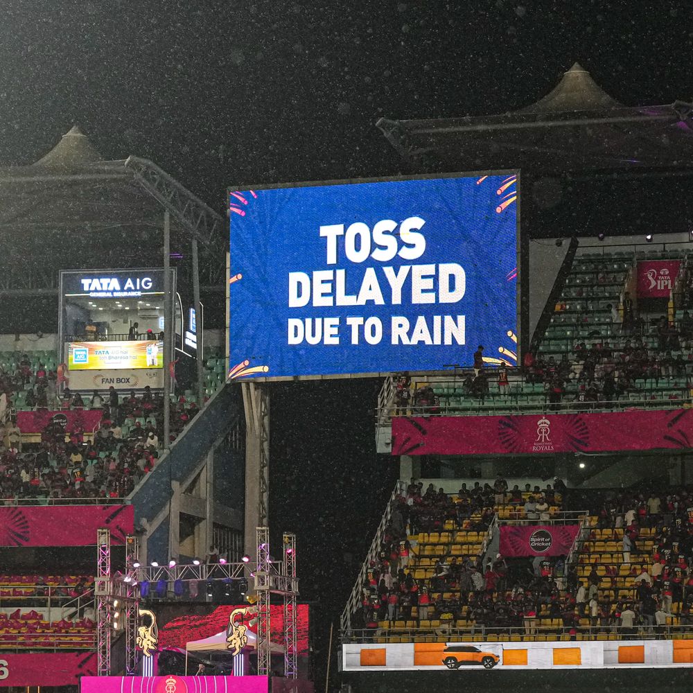 IPL में RR Vs RCB:बारिश की वजह से टॉस में देरी; इस सीजन में दोनों टीमें अब तक नहीं हारीं
