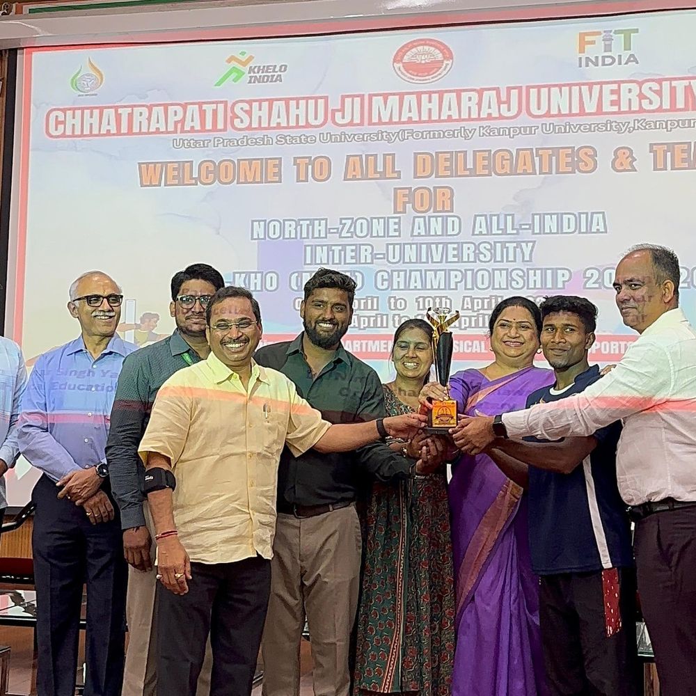कानपुर के पाले में आई ट्रॉफी:नॉर्थ जोन खो-खो में CSJMU बना चैंपियन, लवली प्रोफेशनल यूनिवर्सिटी को फाइनल में दी शिकस्त