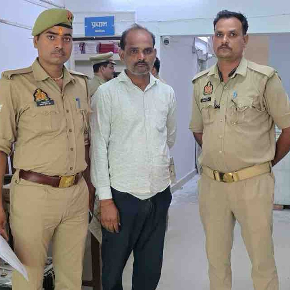 कानपुर में अवैध वसूली पर पुलिस का एक्शन:शिकायत पर आरोपी गिरफ्तार, एसीपी बोले- अभियान जारी रहेगा