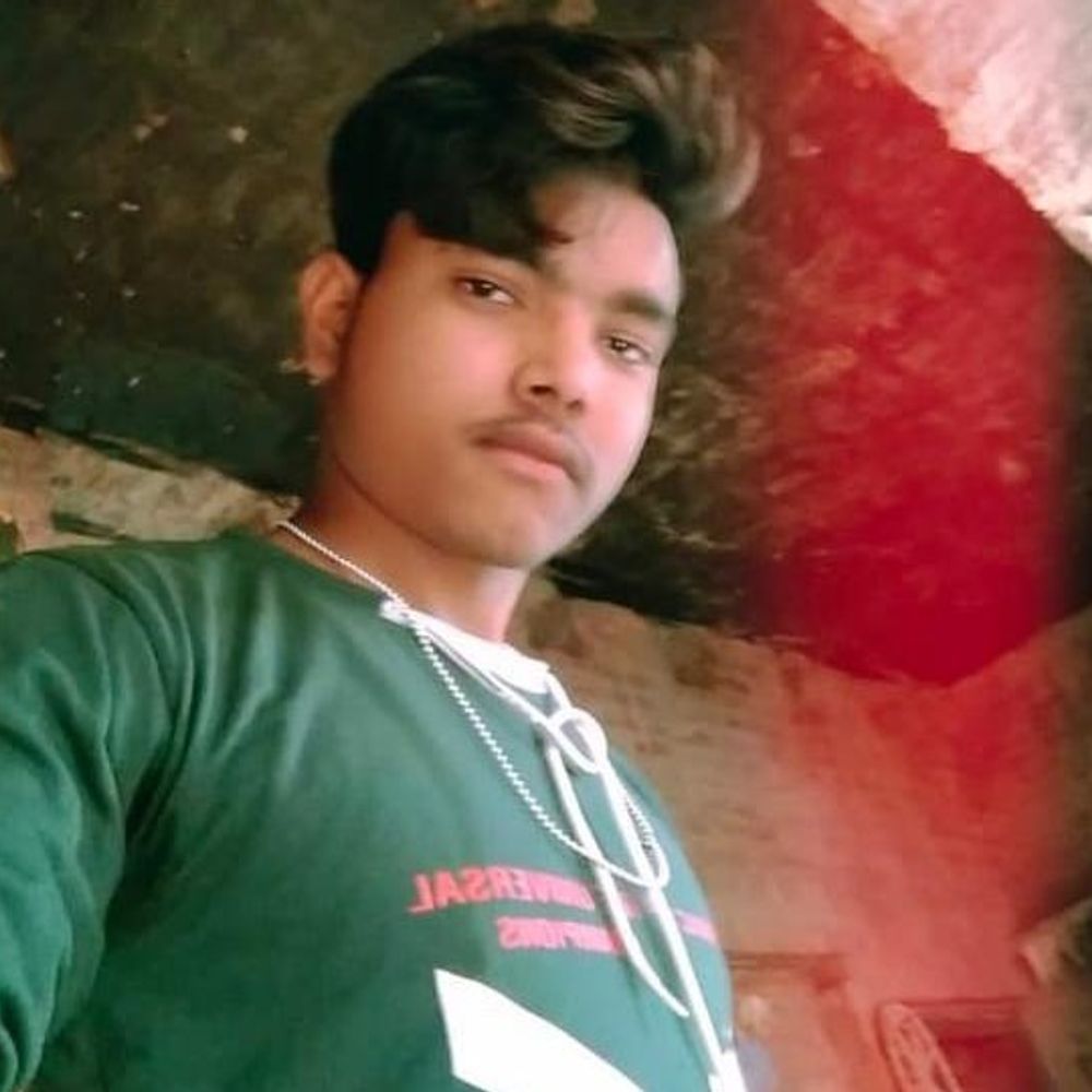 कौशांबी में कंटेनर-बाइक भिड़ंत, युवक की मौत:ड्राइवर फरार, सीसीटीवी फुटेज खंगालने में जुटी पुलिस