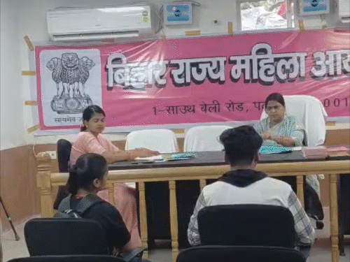 नाबालिग लड़की को पड़ोसी ने किया प्रपोज,यौन शोषण का आरोप:कहा- बालिग होते ही करूंगा शादी, पुलिस की नौकरी लगते ही बोला- किसी और से हो चुकी शादी