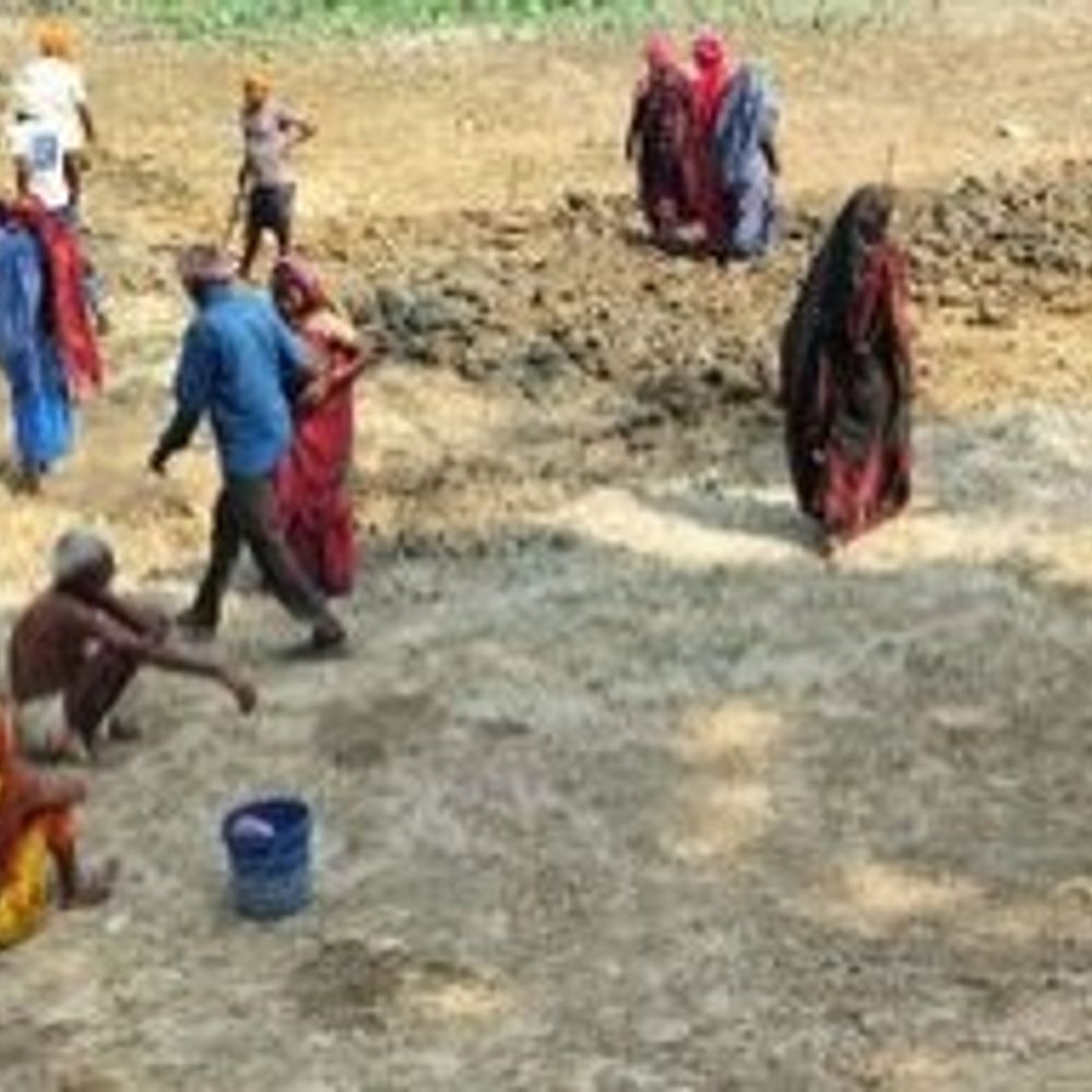 अयोध्या में मनरेगा मजदूरों के लिए ई-केवाईसी अनिवार्य:1.33 लाख में से 1.14 लाख का सत्यापन, बिना KYC काम मुश्किल