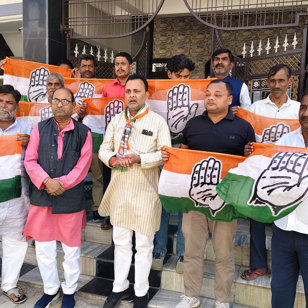 कौशांबी में SIR सूची से हजारों मतदाताओं के नाम कटे:कांग्रेसियों ने गड़बड़ी का लगाया आरोप, विरोध प्रदर्शन कर आंदोलन की चेतावनी दी