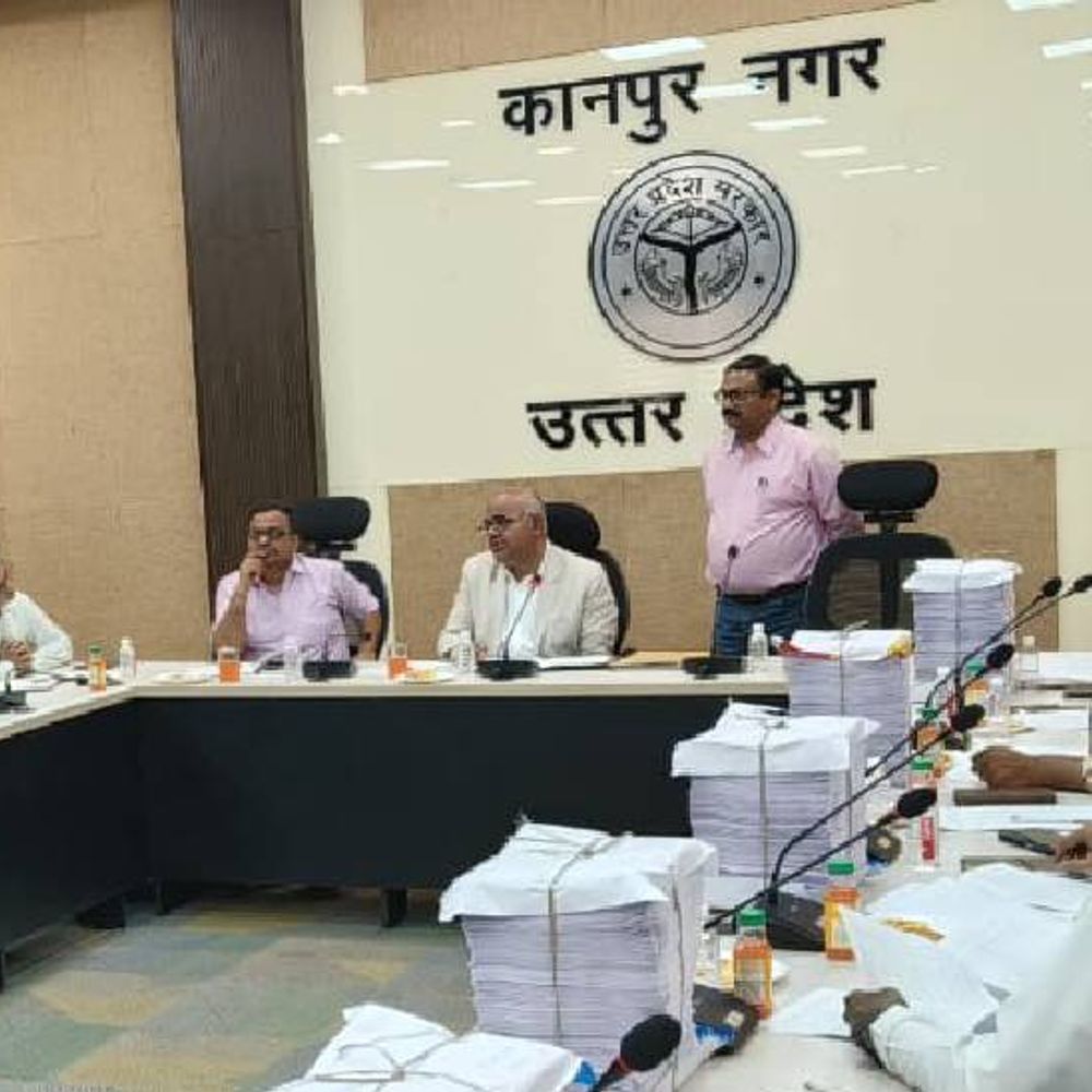 SIR के बाद कानपुर की फाइनल वोटर लिस्ट जारी:6 लाख 87 हजार 201 वोटरों के नाम कटे, सबसे ज्यादा कल्याणपुर-कैंट विधानसभा के वोटर्स कटे