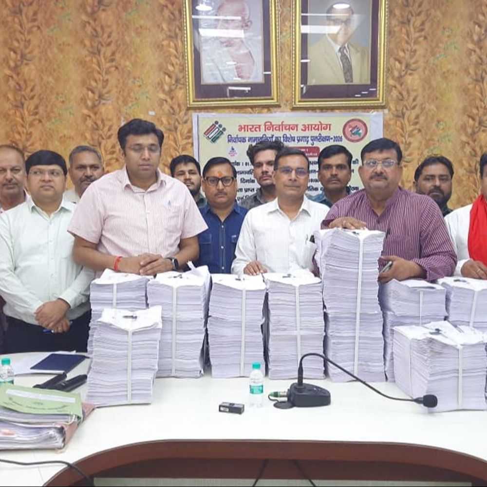 आगरा की 9 विधानसभा में 29.62 लाख मतदाता:डीएम ने जारी की अंतिम मतदाता सूची, 17 अप्रैल तक आपत्ति दर्ज करा सकते हैं