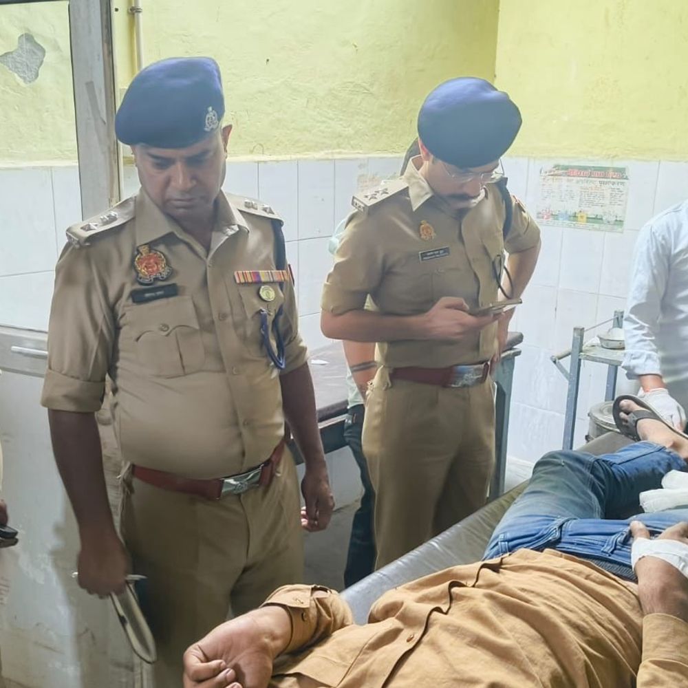 प्रतापगढ़ में इनामिया बदमाश मुठभेड़ में घायल:मंदिर दर्शन जा रहे युवक की हत्या का मुख्य आरोपी गिरफ्तार, एक साथी भी पकड़ा गया