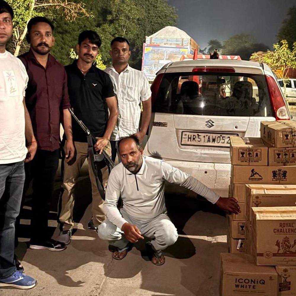 पलवल में यूपी का शराब तस्कर अरेस्ट:पुलिस को देखकर भागने की कोशिश, 21 पेटी और गाड़ी जब्त, सीआईए ने की कार्रवाई