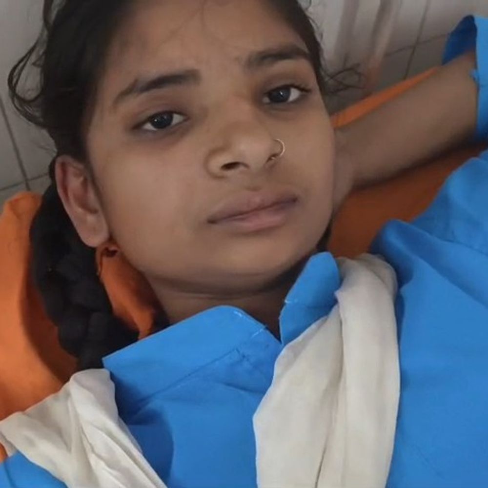 कस्तूरबा गांधी विद्यालय में छात्रा बीमार, प्रताड़ना का आरोप:सीतापुर में डीएम ने 24 घंटे में मांगी रिपोर्ट, तीन सदस्यीय टीम गठित