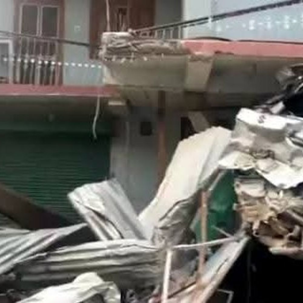 रामपुर में डंपर की टक्कर से चालक की मौत:  वर्कशॉप के पास तेज रफ्तार से हुआ हादसा, एक अन्य वाहन भी क्षतिग्रस्त – Rampur (Shimla) News