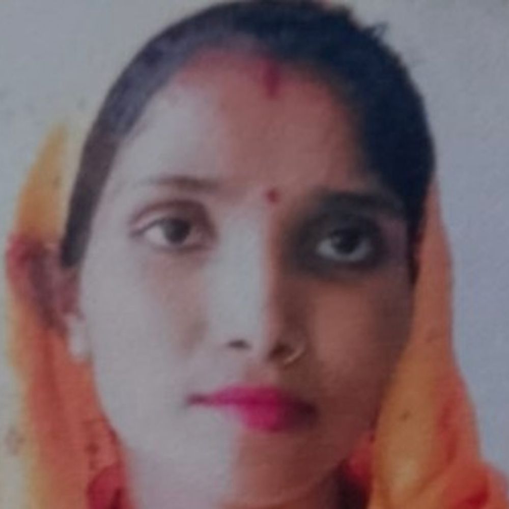 हरदोई में थ्रेसर में फंसकर विवाहिता की मौत:गेहूं की खंदाई के दौरान हुआ हादसा, साड़ी थ्रेसर की बेल्ट में फंस गई थी