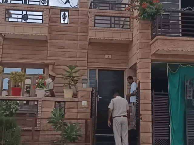 नागौर तस्करी की कमाई से बनाया था आलिशान मकान:  कानूनी पेचीदगियों से बचने के लिए लिव इन पार्टनर के नाम करवा रखी थी प्रॉपर्टी, आज पुलिस ने कर दिया सीज – Nagaur News